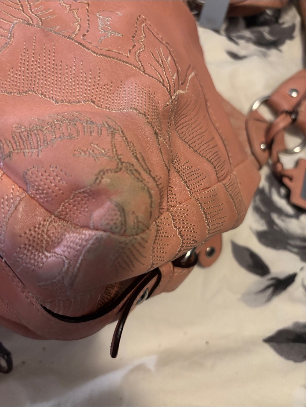 Vintage Coach Coral Pink Leather Shoulder Bag with Floral Embroidery - Picture 10 of 13